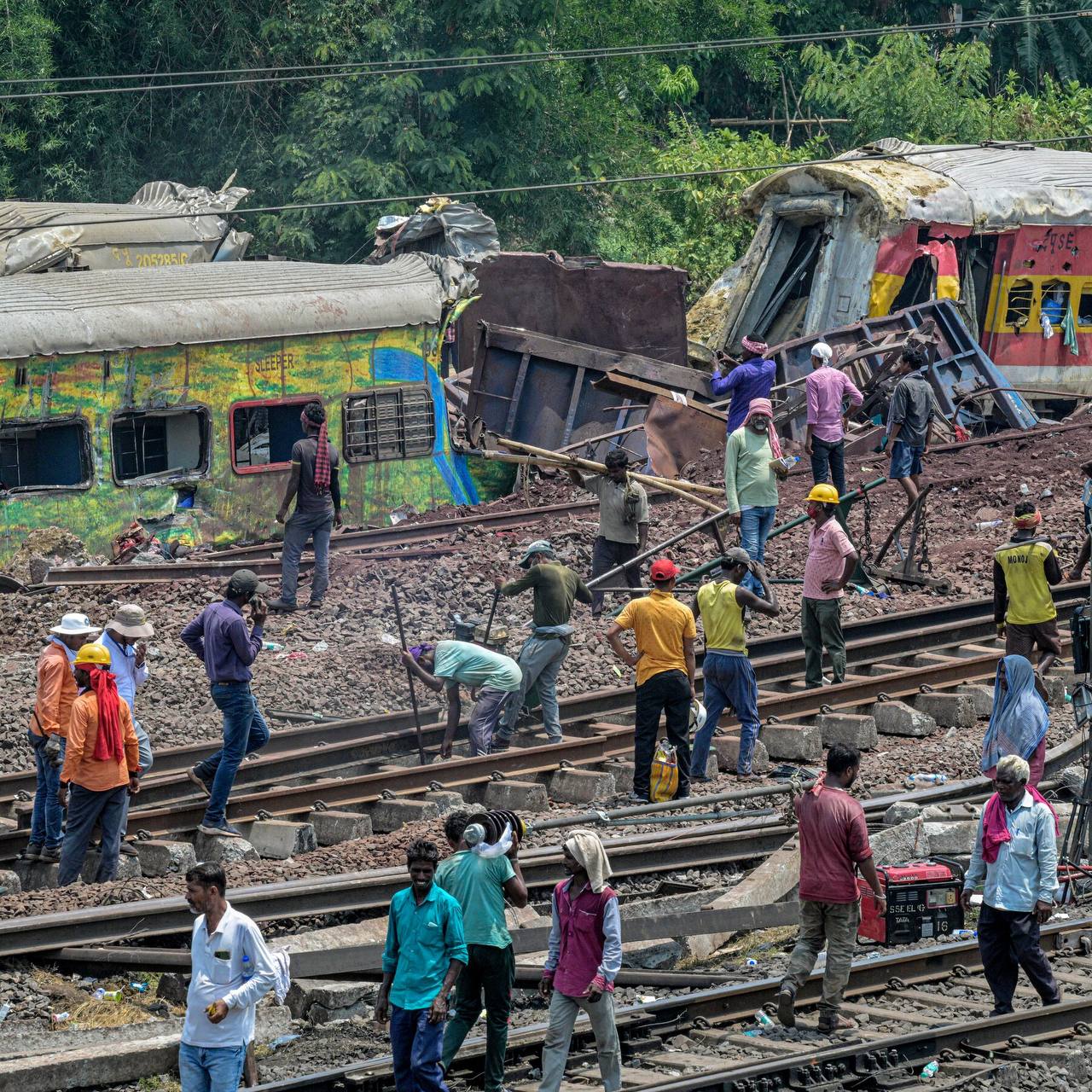 Поезд в Индии. Самый длинный перегон метро в мире. The worst Railway Disaster.. Japan Railway Disaster.