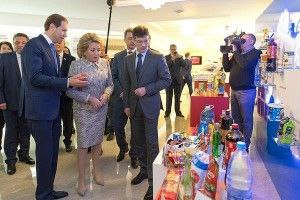 Денис Мантуров &laquo;послал&raquo; Валентину Матвиенко  Совет Федерации министру промышленности &laquo;не указ&raquo; &mdash; Публикация на TGStat">



