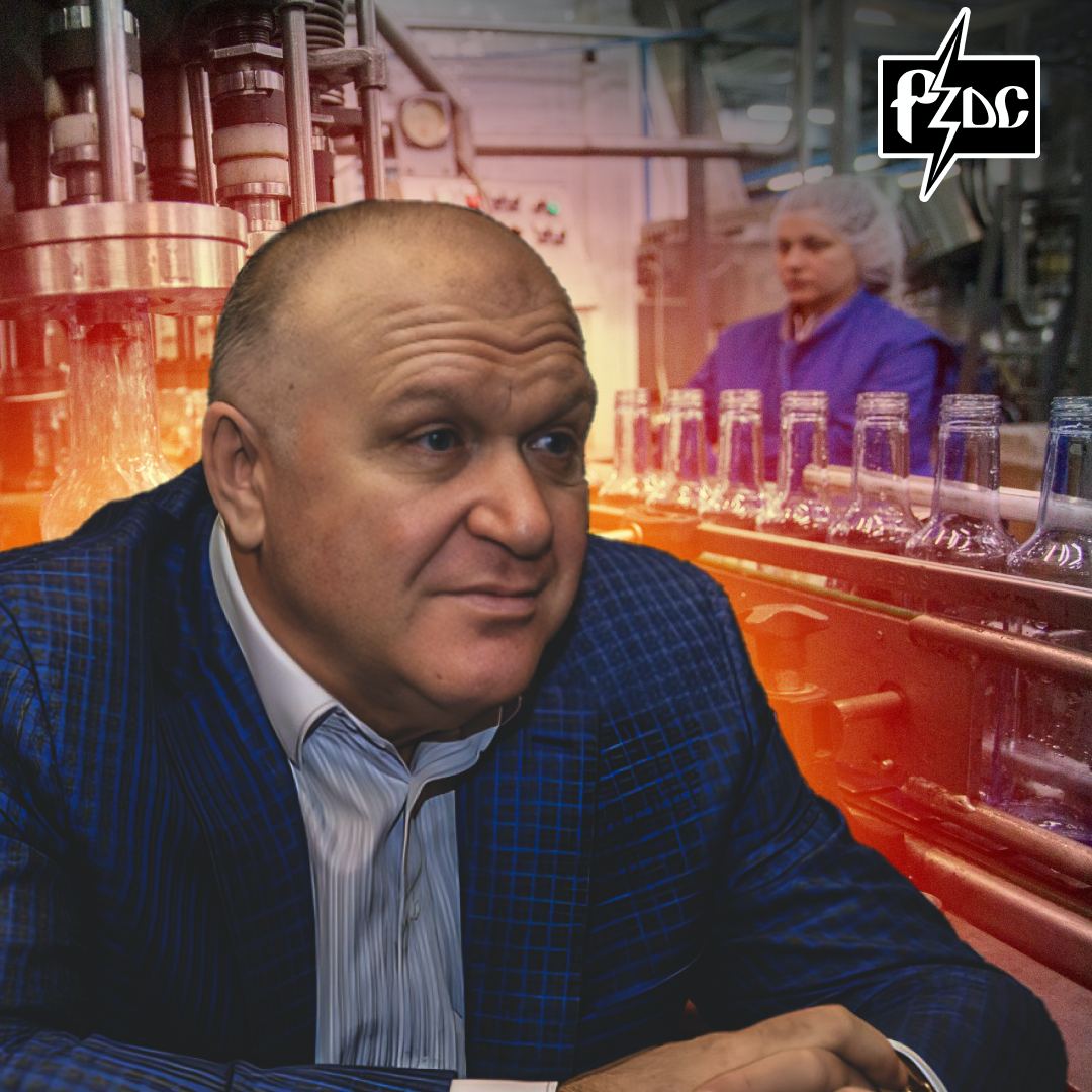 ​​Среди обширного списка депутатов, изображающих защитников несовершеннолетних от никотина, есть тот, кто этих подростков годами спаивал заодно с их родителями