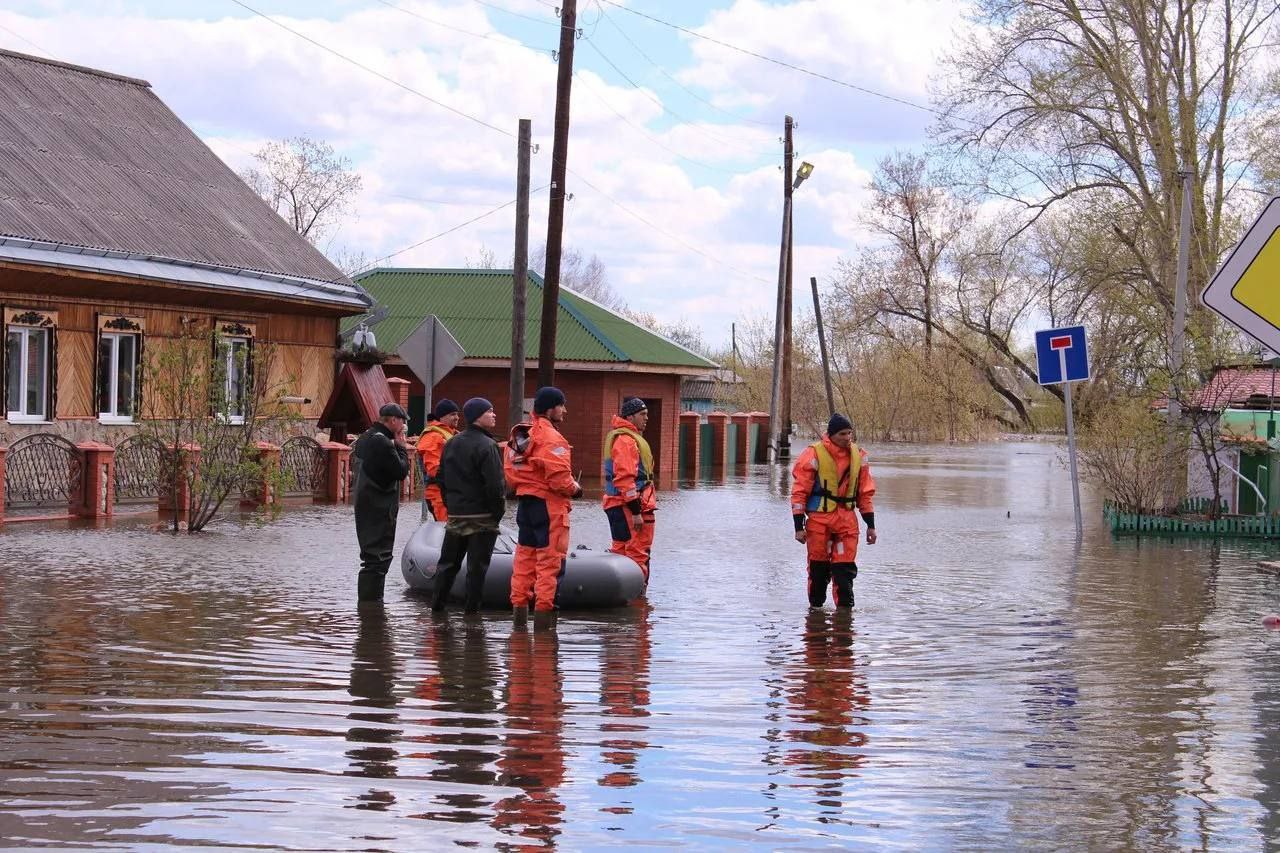 Наводнение половодье. Паводок картинки. Сайт паводка. Сайт паводка. Паводок.