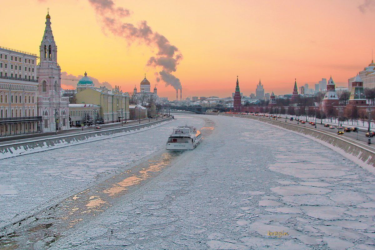 Москва зимой. Зима в Москве. Московская зима. Морозное утро в Москве.